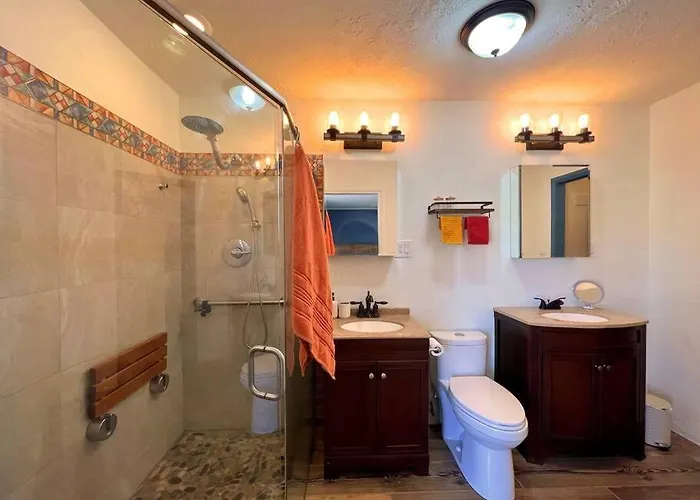Saguaro Family Oasis - Pool, Hot Tub, Privacy Acre Holiday home