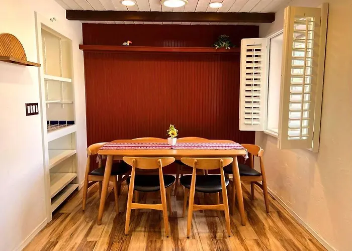 Saguaro Family Oasis - Pool, Hot Tub, Privacy Acre Holiday home Tucson